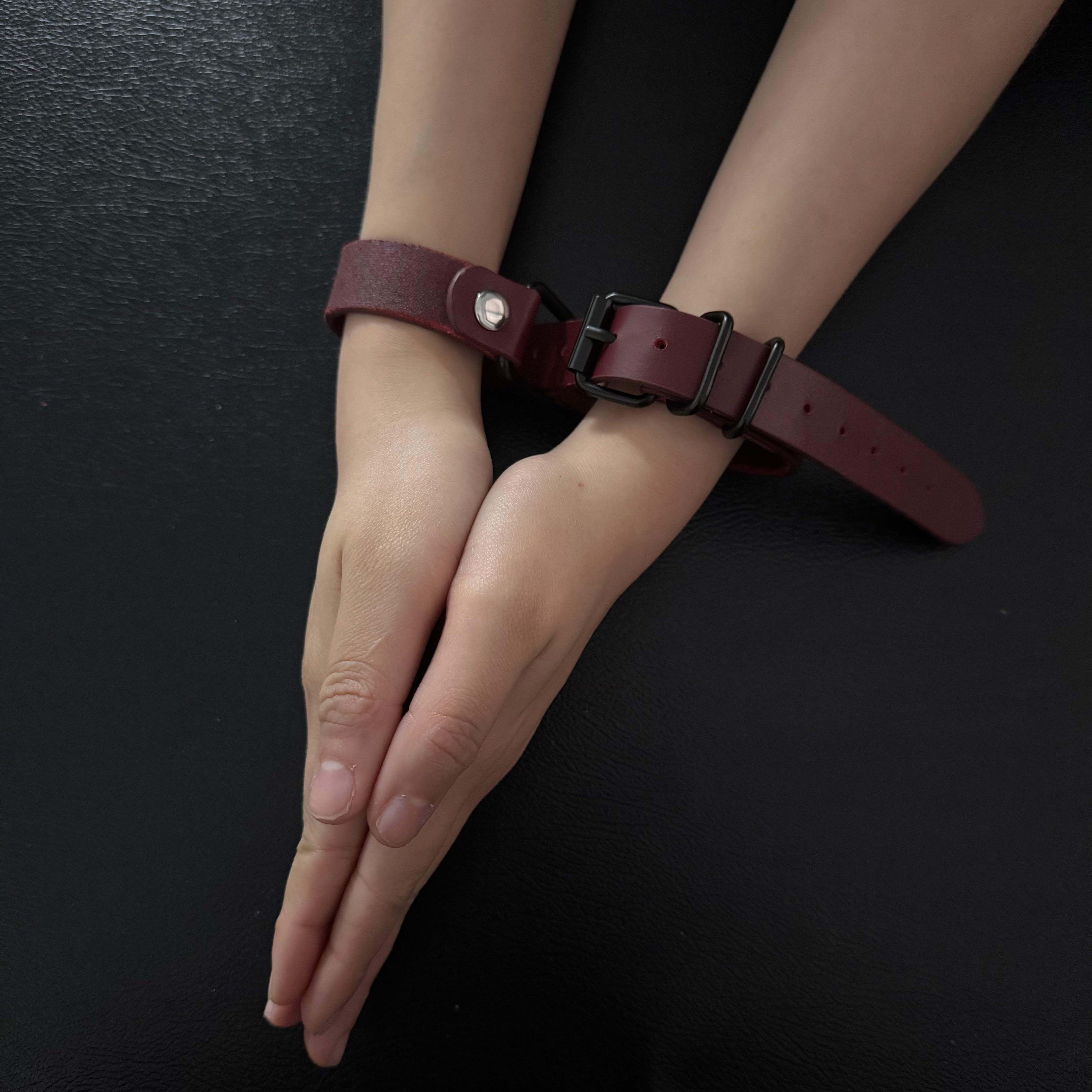 3 in 1 Convertible Leather Bracelet, Handcuffs & Choker Necklace