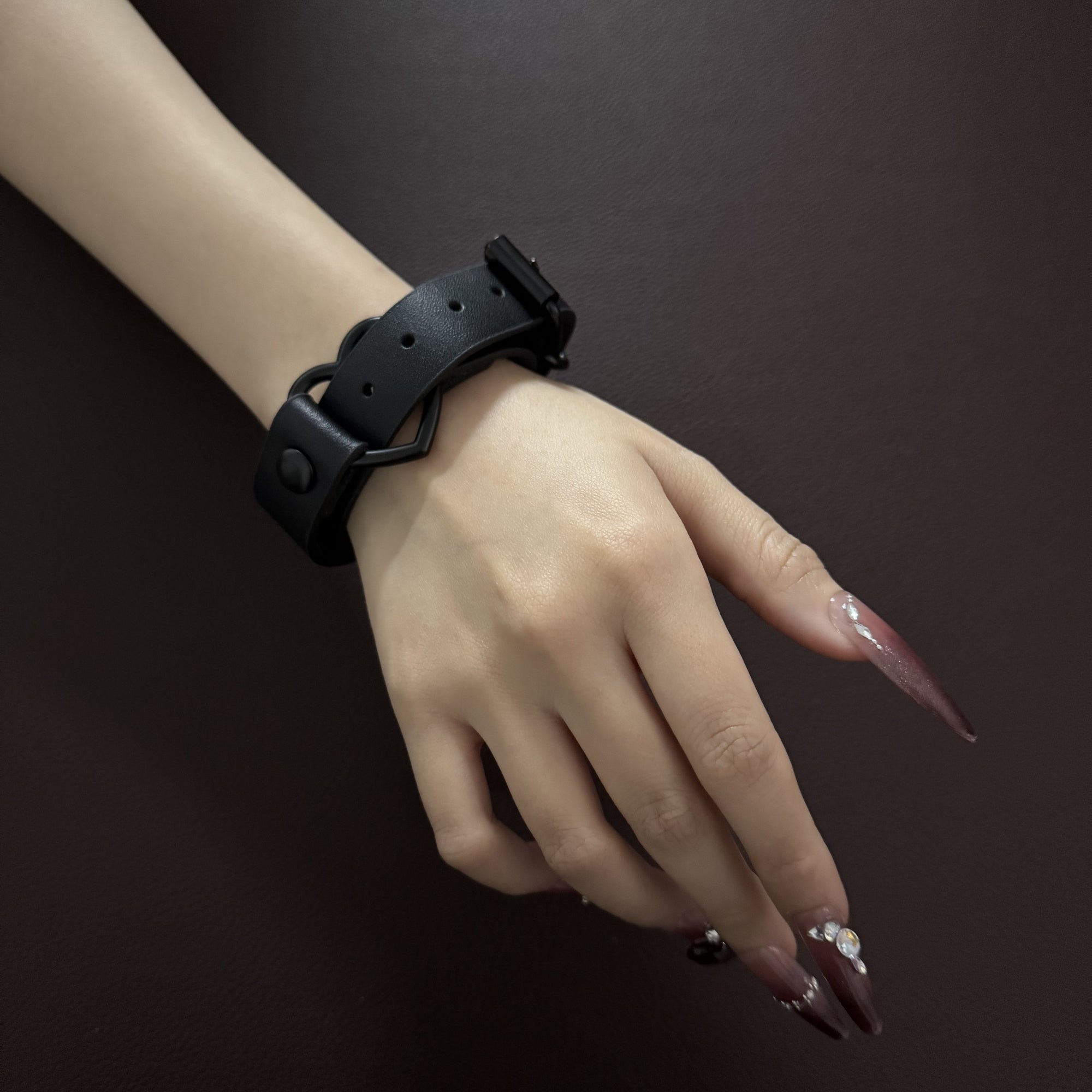 Luxe Chain( 3 in 1 Convertible Leather Bracelet, Handcuffs & Choker Necklace) ( Black Leather with Heart)