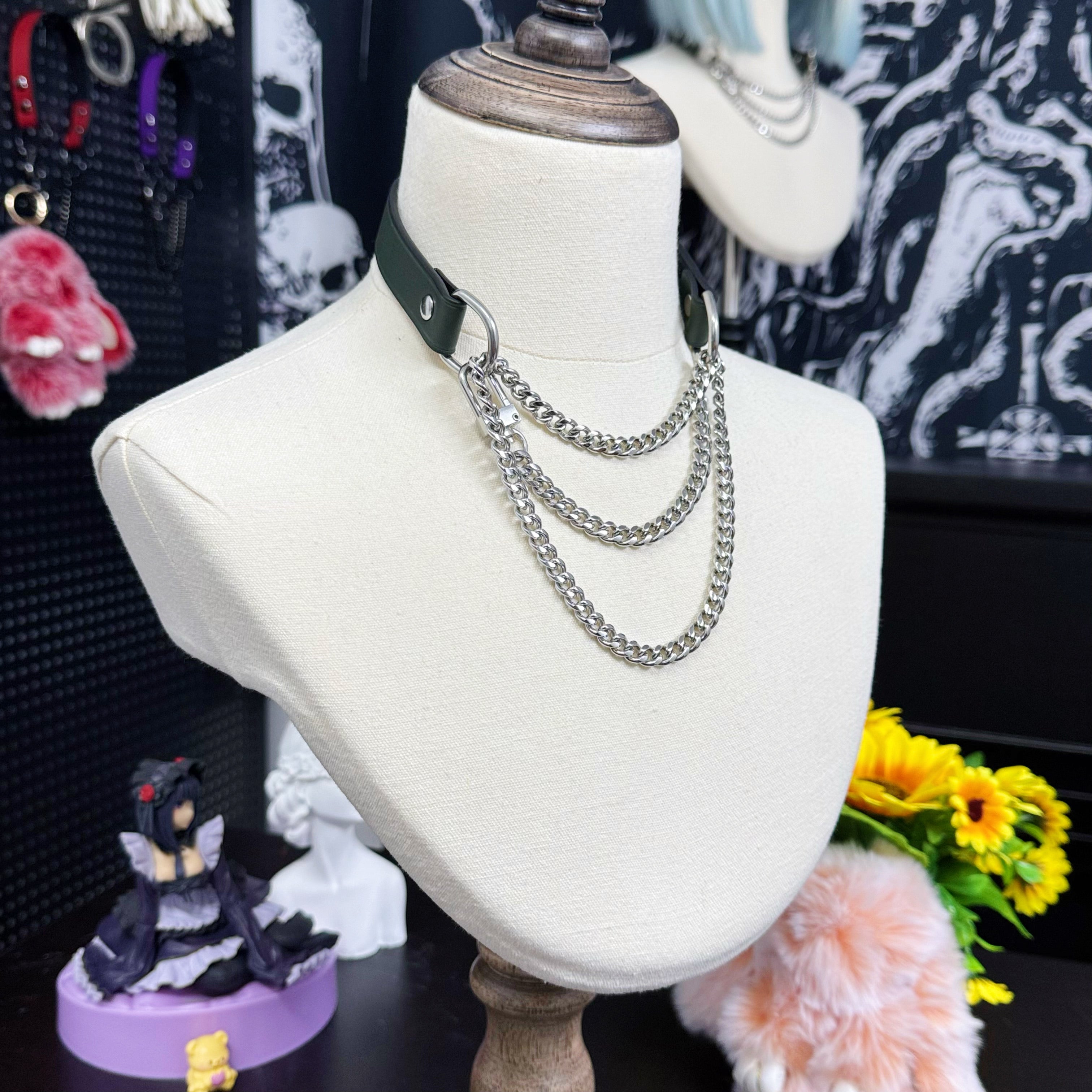 Luxe Chain (Fashion Layered Chain Leather Choker Necklace) (Christmas Green Color)