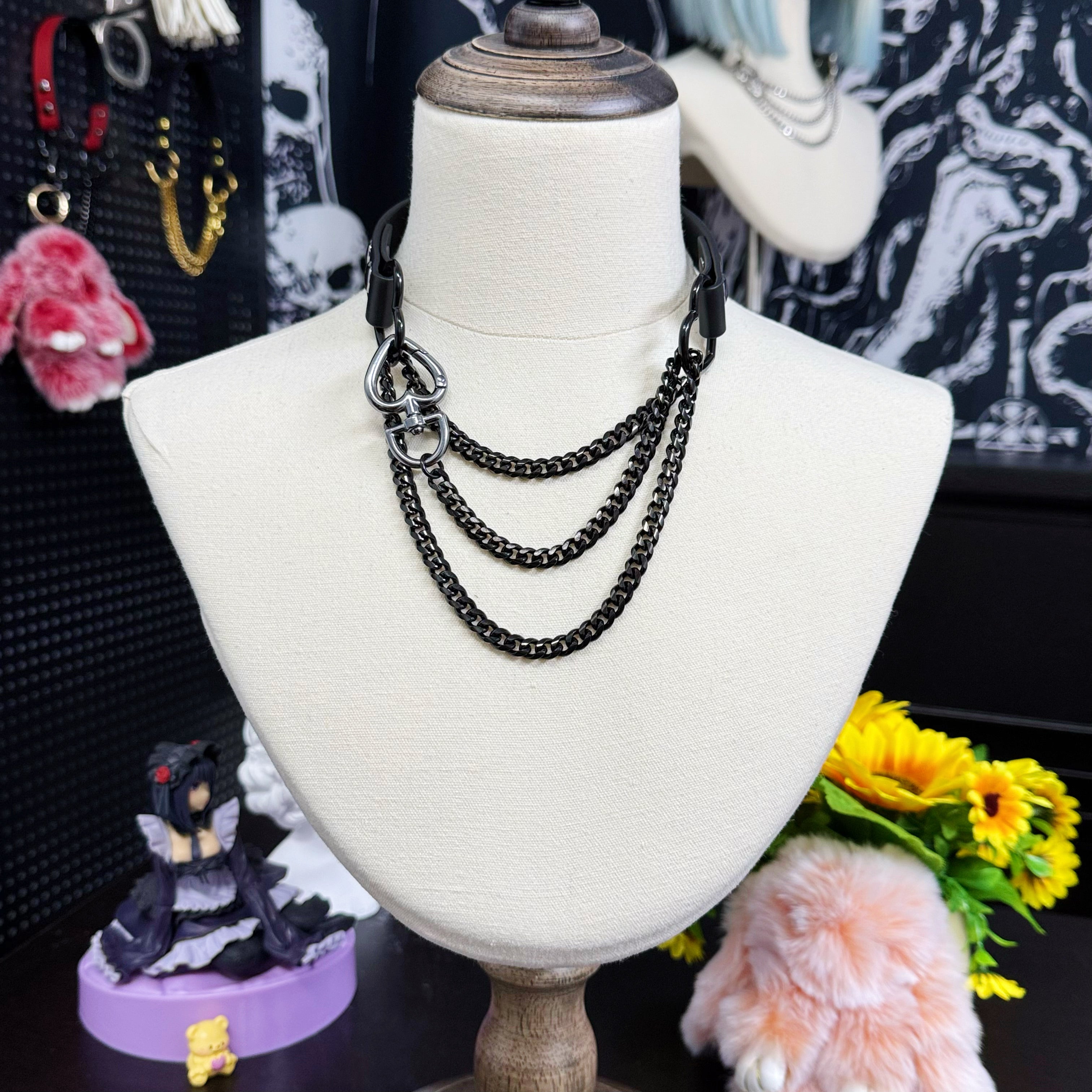 Luxe Chain (Fashion Layered Chain Leather Choker Necklace) (Premium Jet Black Leather-Black Chain with Heart)
