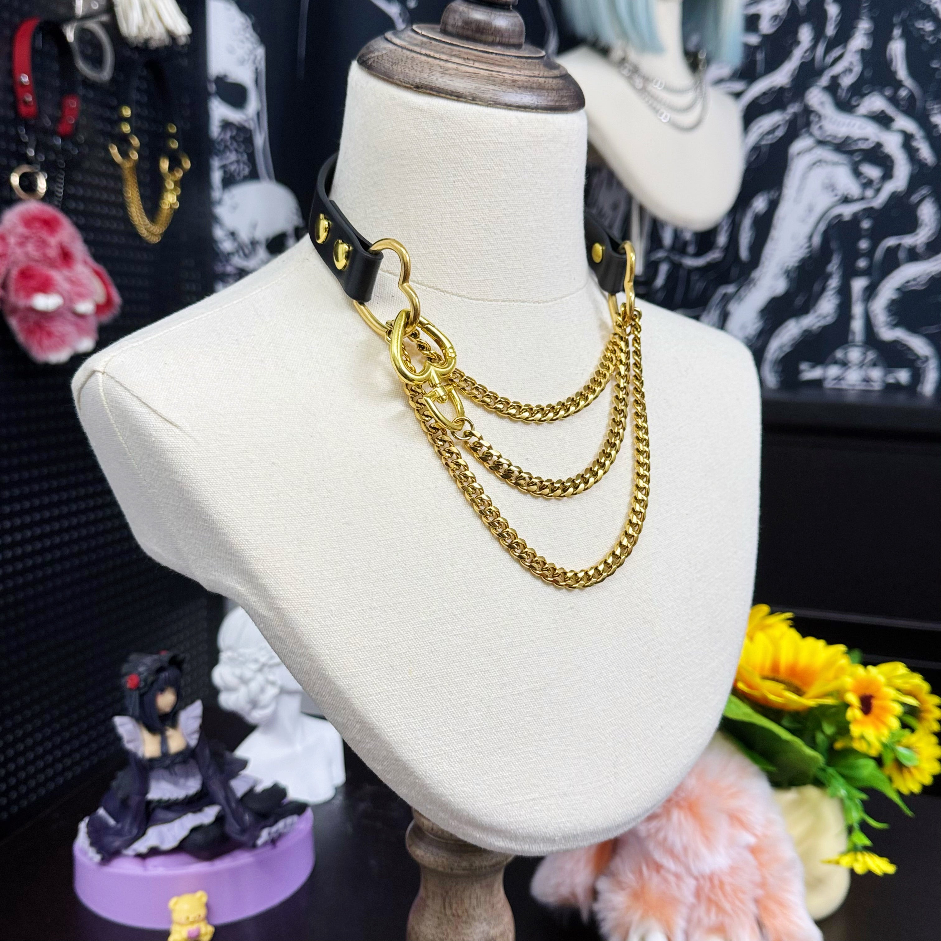 Luxe Chain (Fashion Layered Chain Leather Choker Necklace) (Black Leather- Gold Chain with Heart)