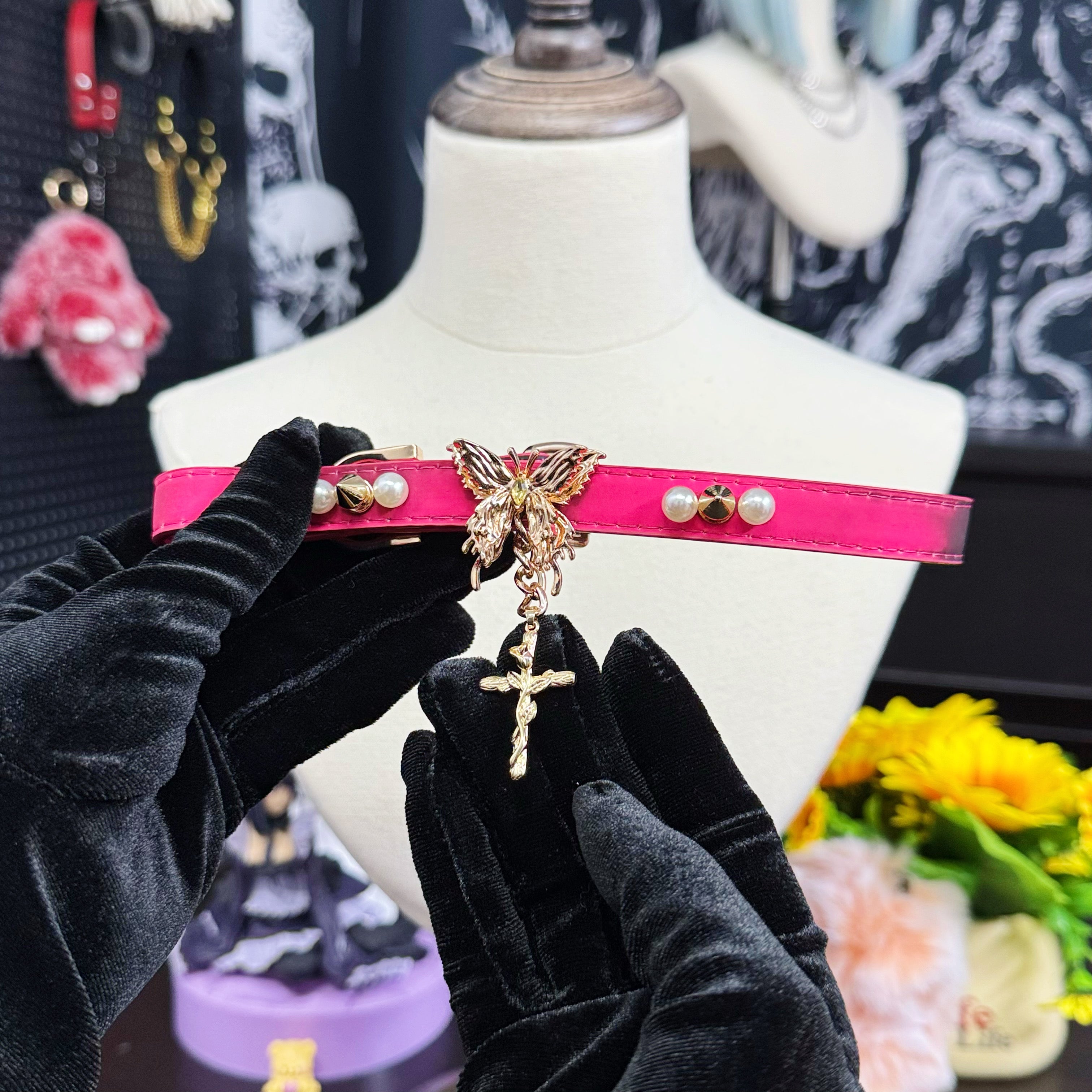 Handmade Heat Reactive Rouge Leather Choker with Butterfly Cross Pendant, Color-Changing Collar with Spikes and Pearls