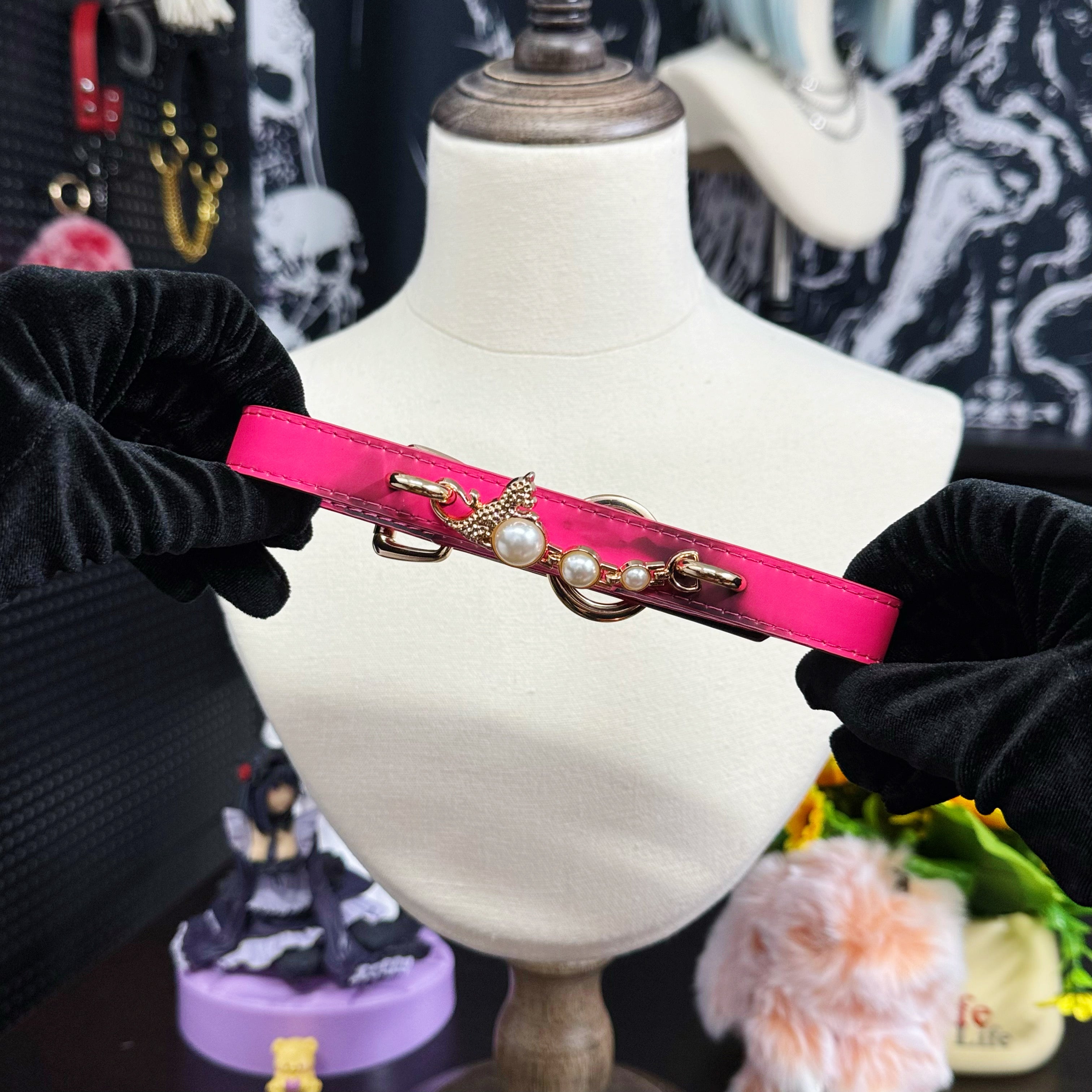 Handmade Heat Reactive Rouge Leather Choker, Color-Changing Collar with Leopard Accent & Pearl Details