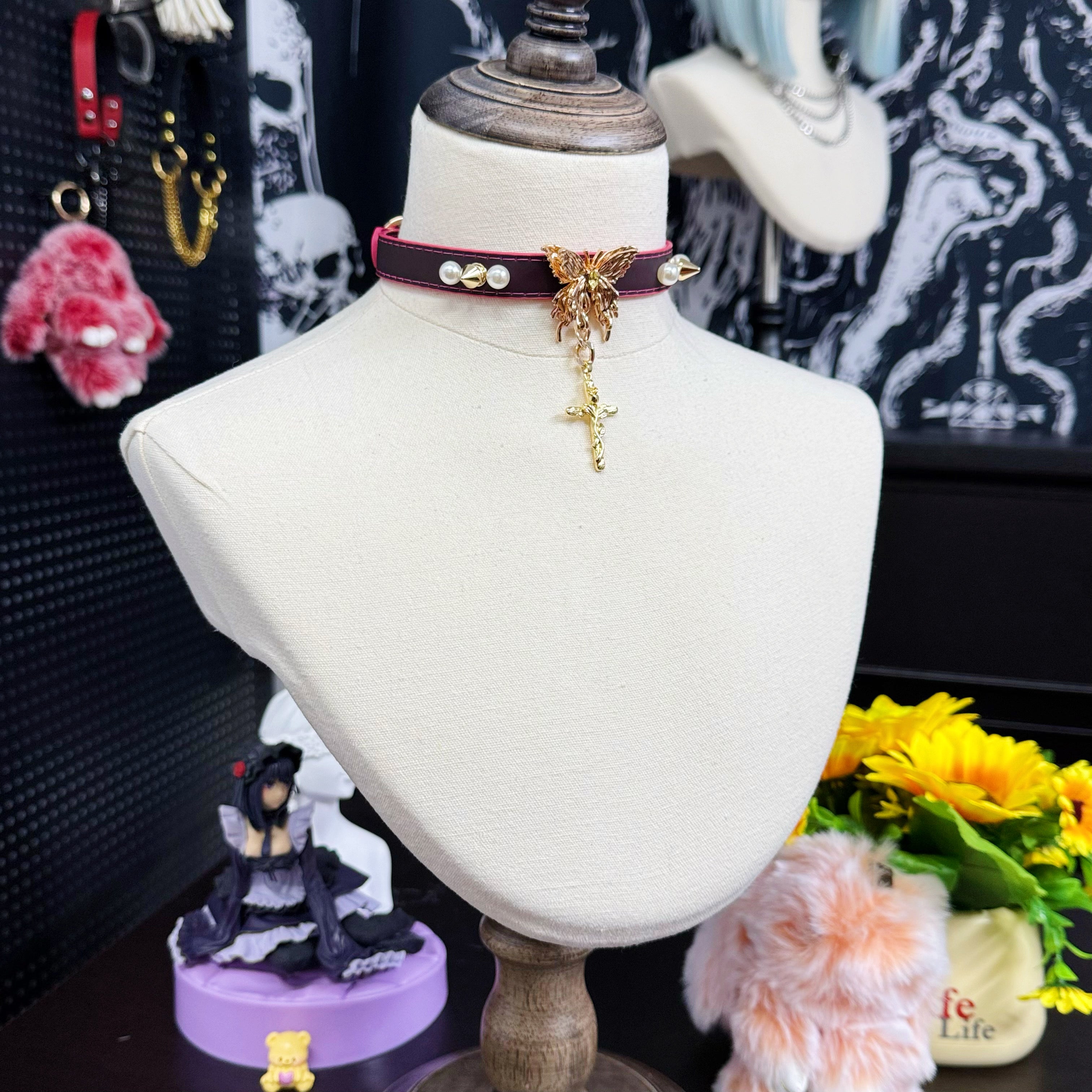 Handmade Heat Reactive Rouge Leather Choker with Butterfly Cross Pendant, Color-Changing Collar with Spikes and Pearls