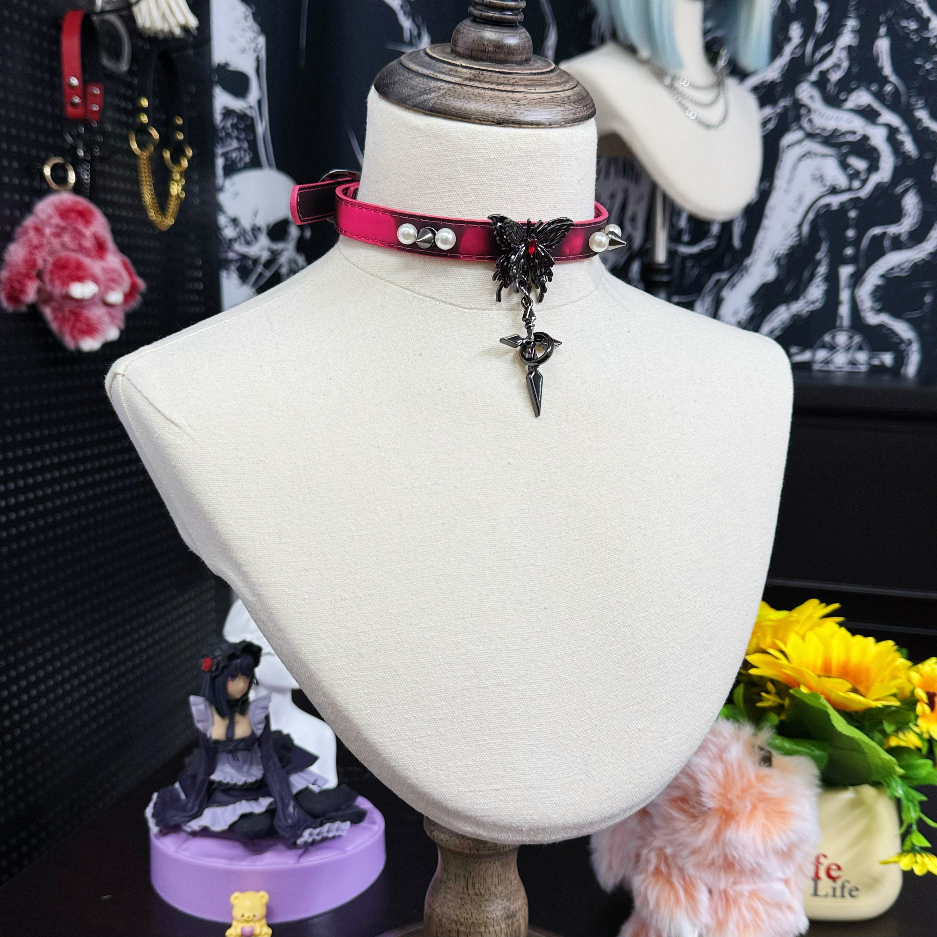 Handmade Heat Reactive Rouge Leather Choker with Butterfly Cross Pendant, Color-Changing Collar with Spikes and Pearls