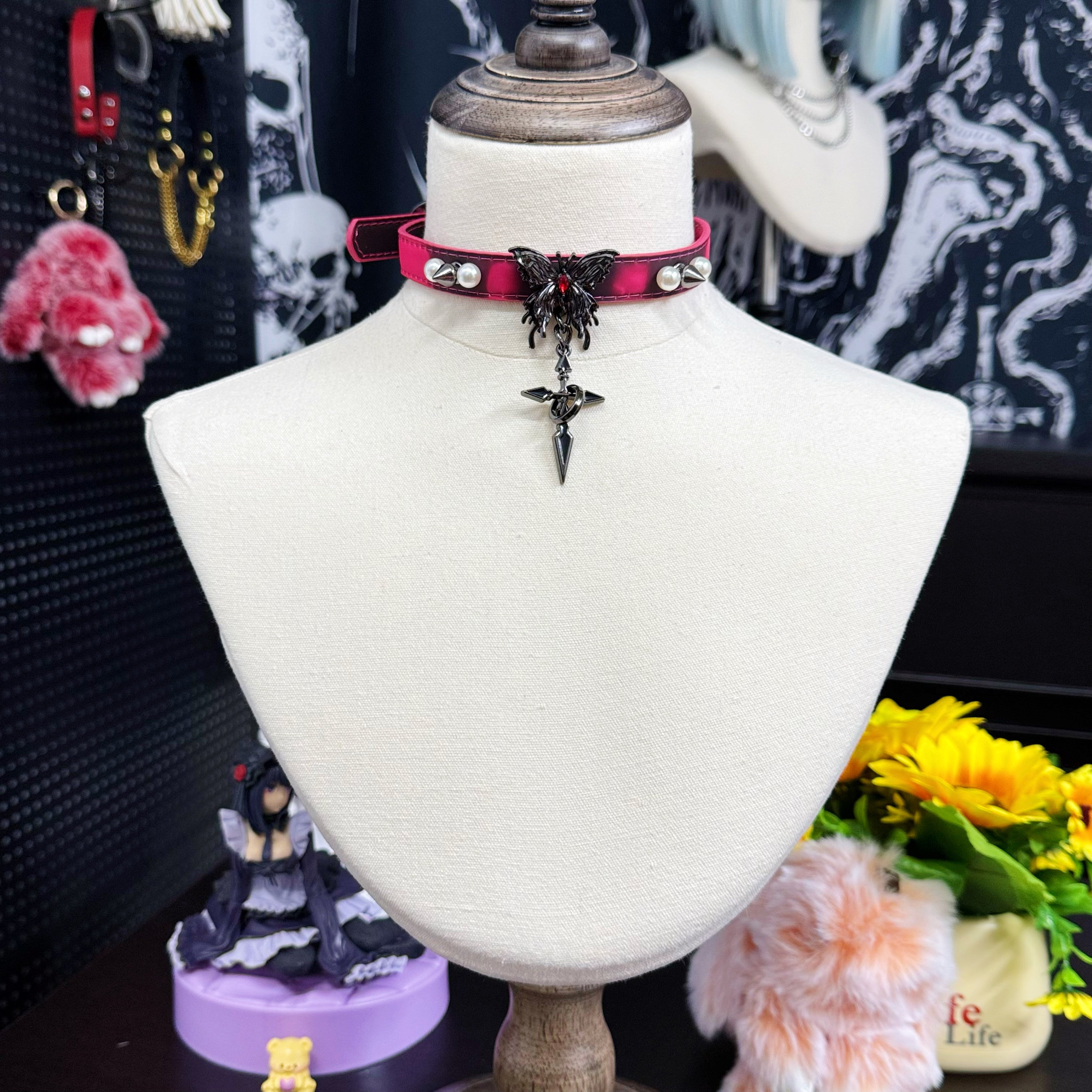 Handmade Heat Reactive Rouge Leather Choker with Butterfly Cross Pendant, Color-Changing Collar with Spikes and Pearls