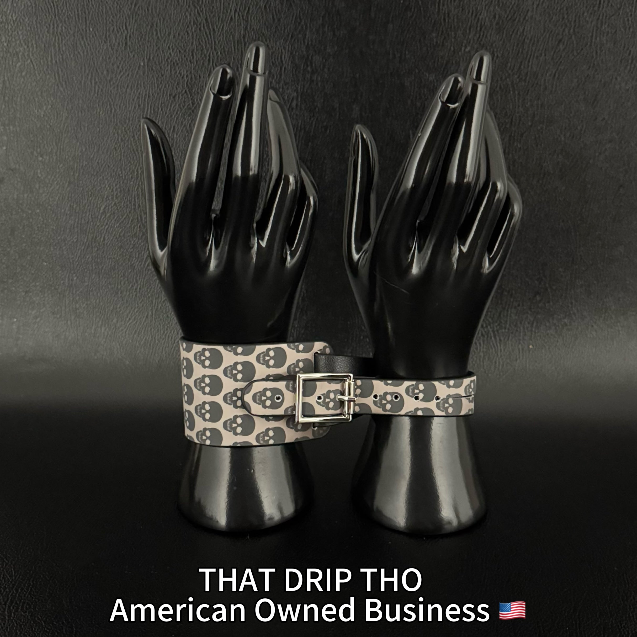 Unisex Color-Changing Leather Dual-Wear Bracelet-Black to Skull (Heat Reactive)