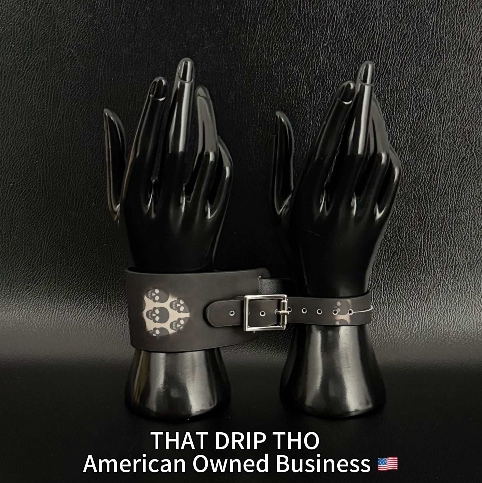 Unisex Color-Changing Leather Dual-Wear Bracelet-Black to Skull (Heat Reactive)