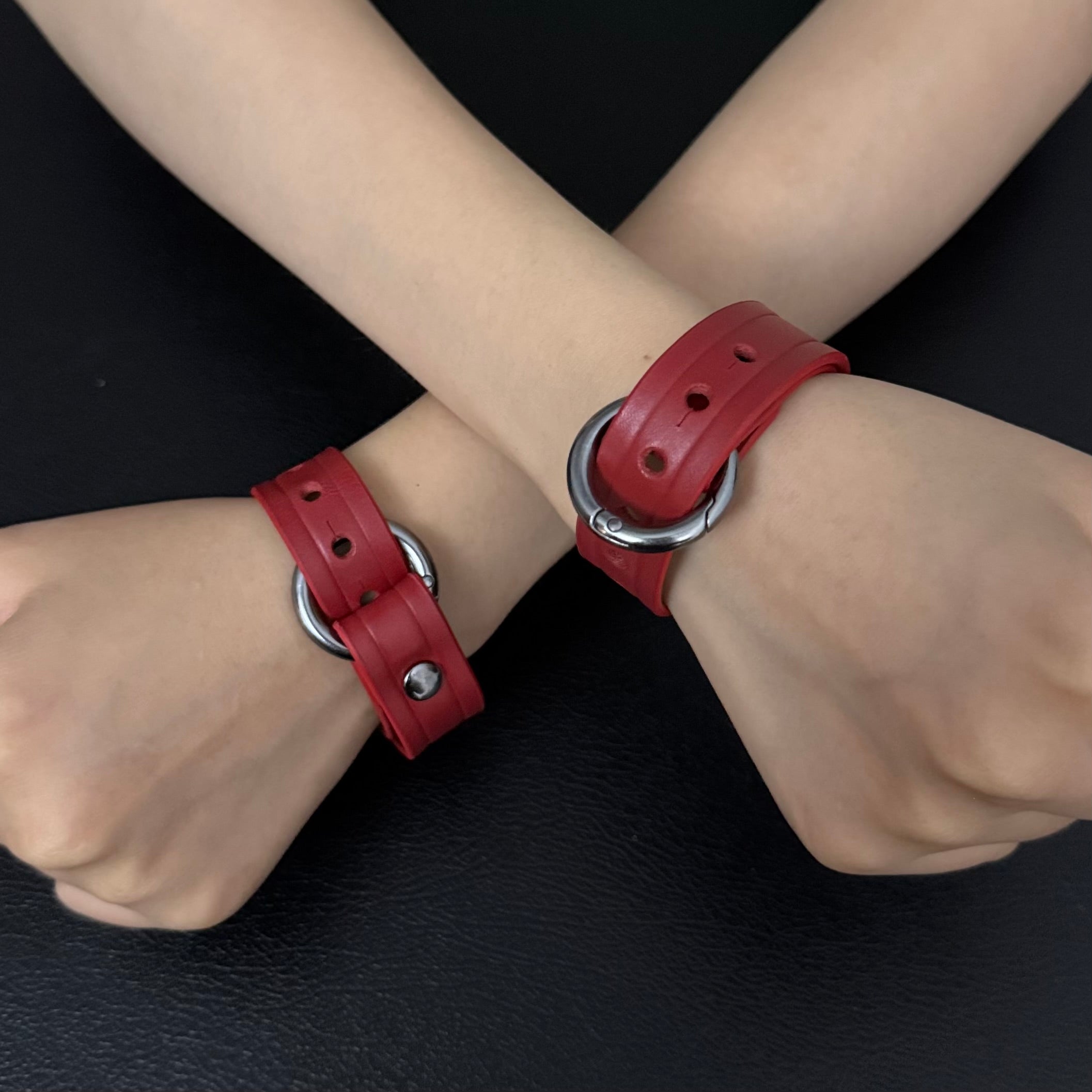 Boundless Leather Chain Set, 6 in 1 (Red Leather-Black Chains)
