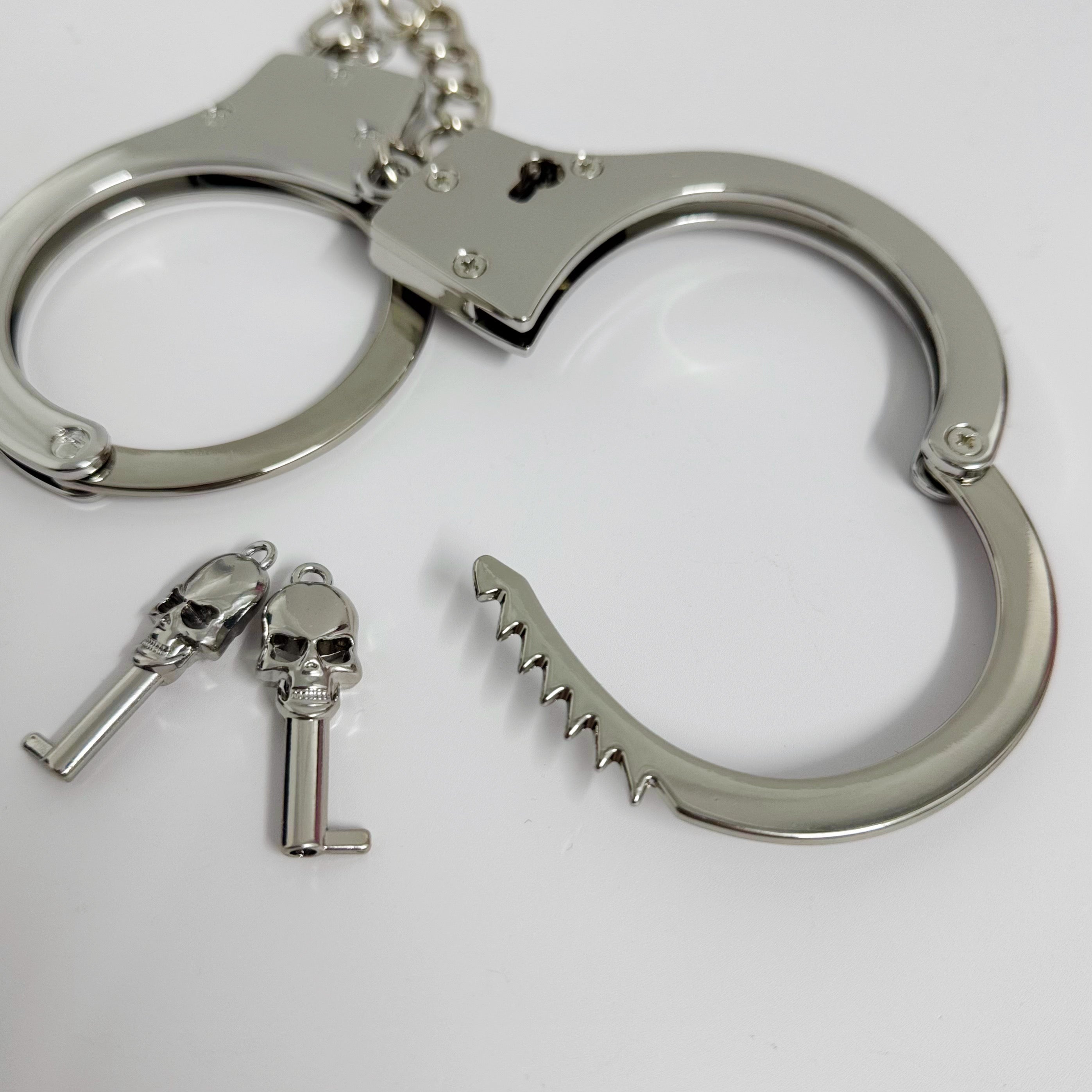 No Escape Control Cuffs - Stainless Steel