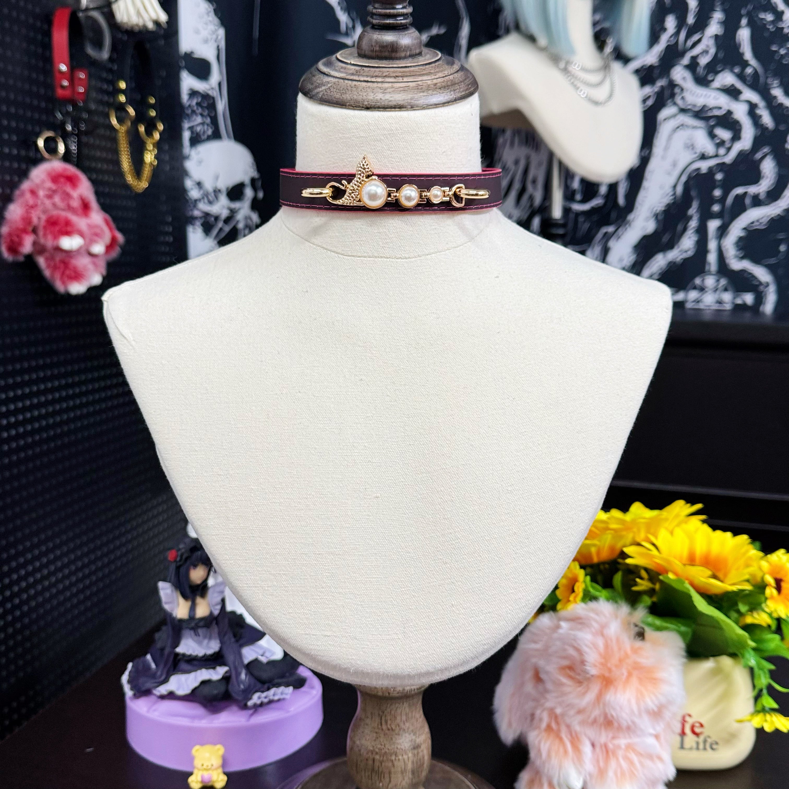 Handmade Heat Reactive Rouge Leather Choker,  Color-Changing Collar with Leopard Accent & Pearl Details